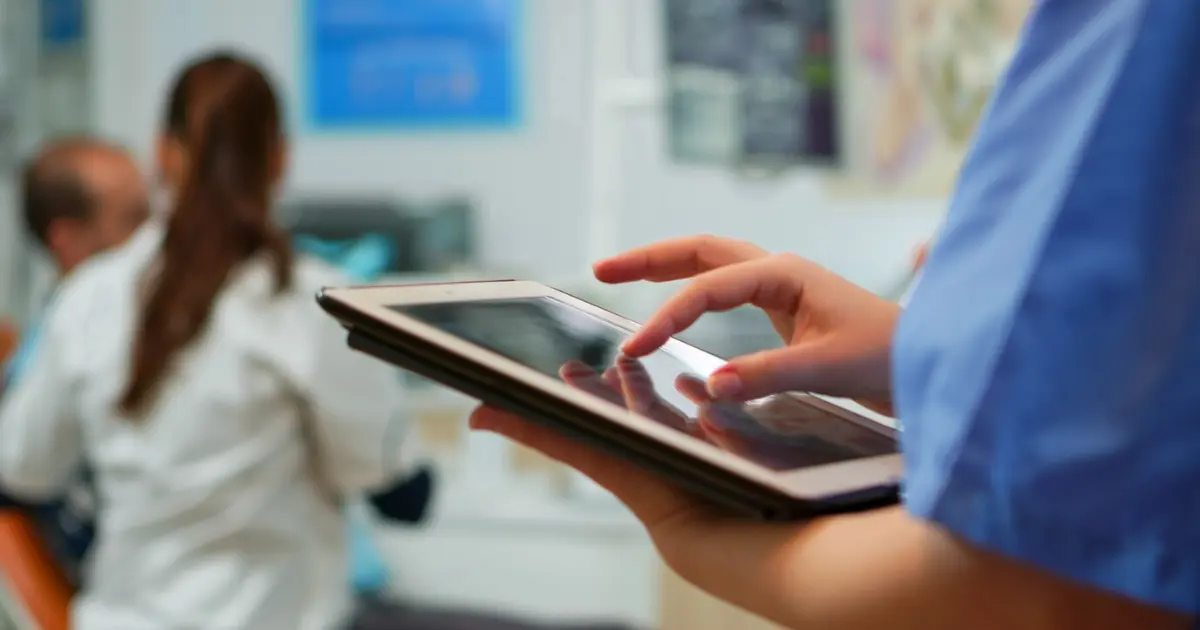 Revolução da Saúde Ocupacional com Tecnologia na Gestão Clínica